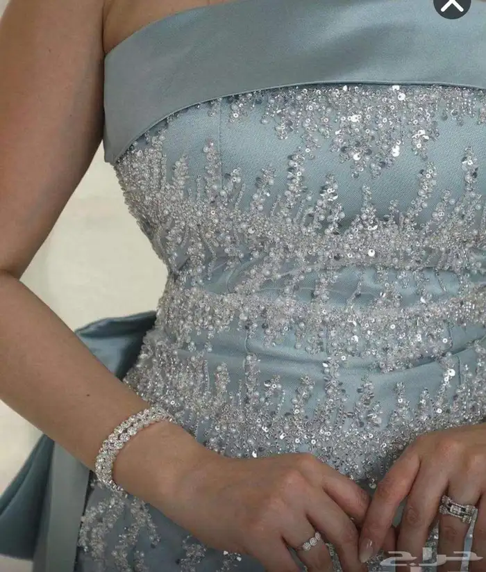 فستان سهرة لبس 5 ساعات فقط البيع عالسوم 1