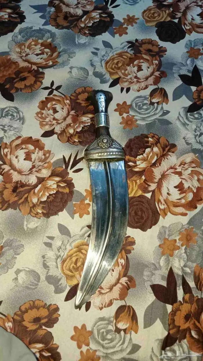 اعرض لكم جنبيه قديمه للبيع 1