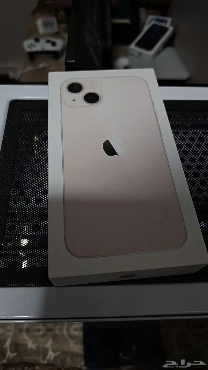 ايفون 13 وردي 6