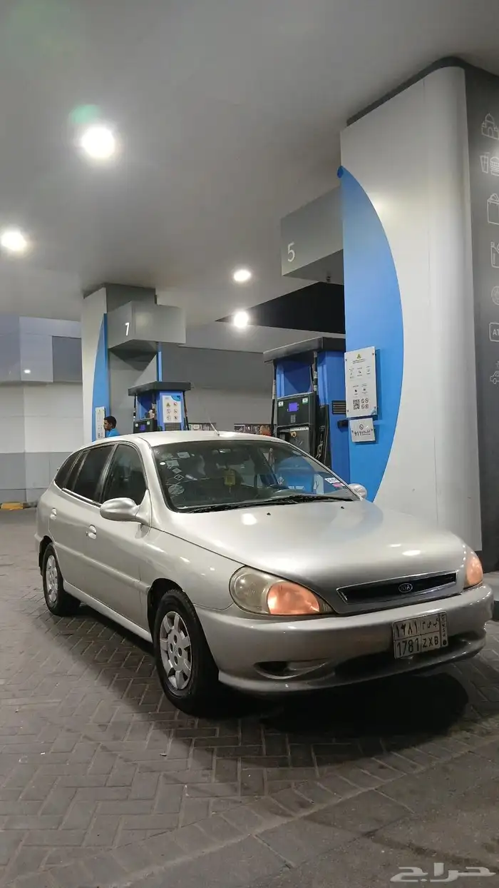 ريو هاتشباك للبيع استخدام 0