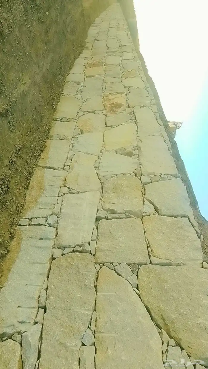 معلم مقاول حجر سغير و كبير وتلبيسات شغل طبيعي 2