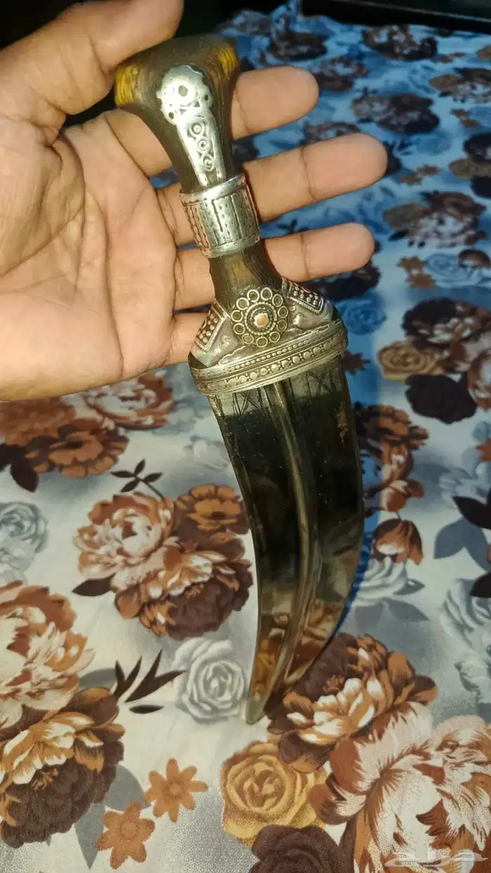 اعرض لكم جنبيه قديمه للبيع 3