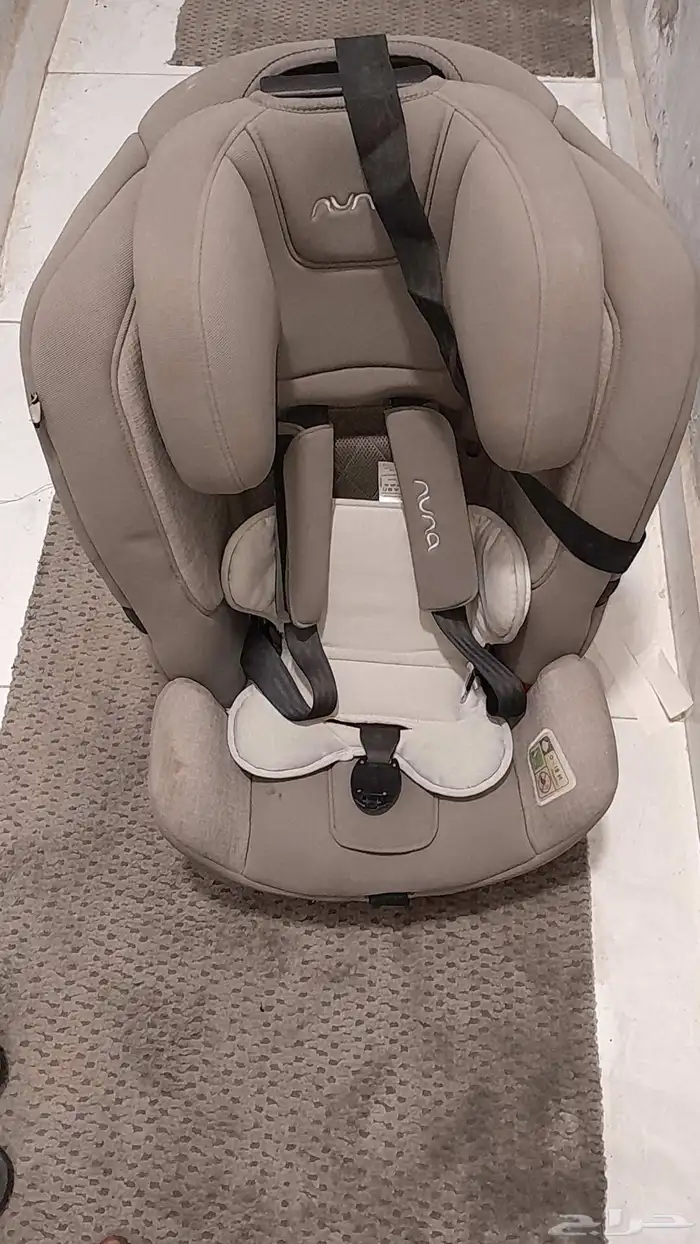 أمقاعد طفال وعربية حق السياره 1