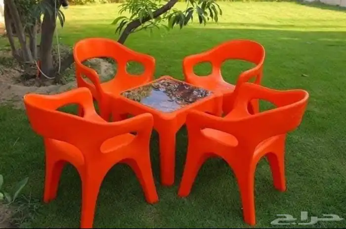 كرسي بلاستيك ضد الكسر والماء 0