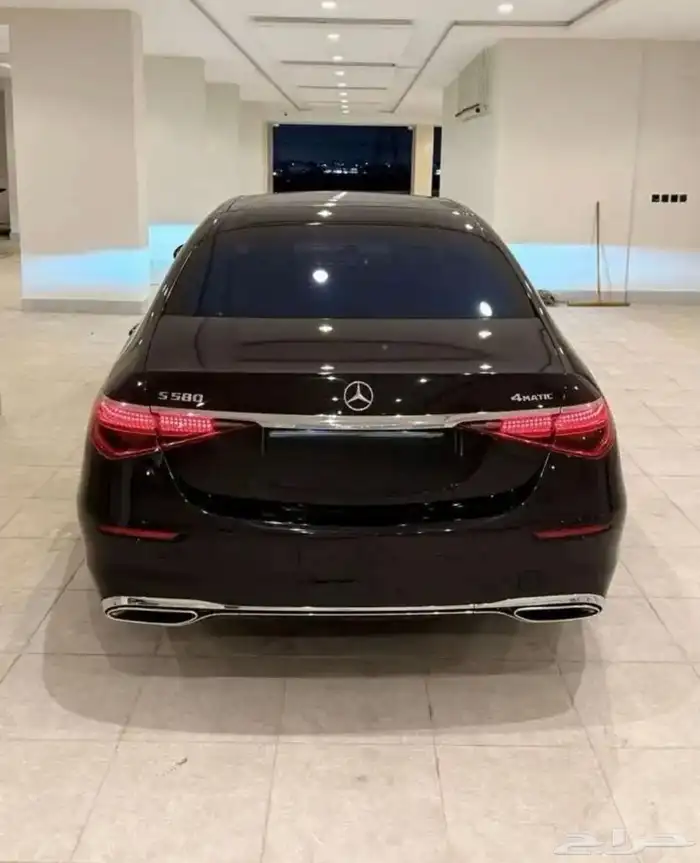 مرسيدس S 580 موديل 2021 اللون الأسود الملكي 1