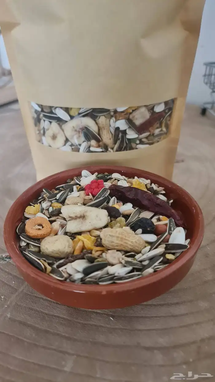 خلطة طيور للبغاوات الكبيرة شي فاخر من الاخر 1