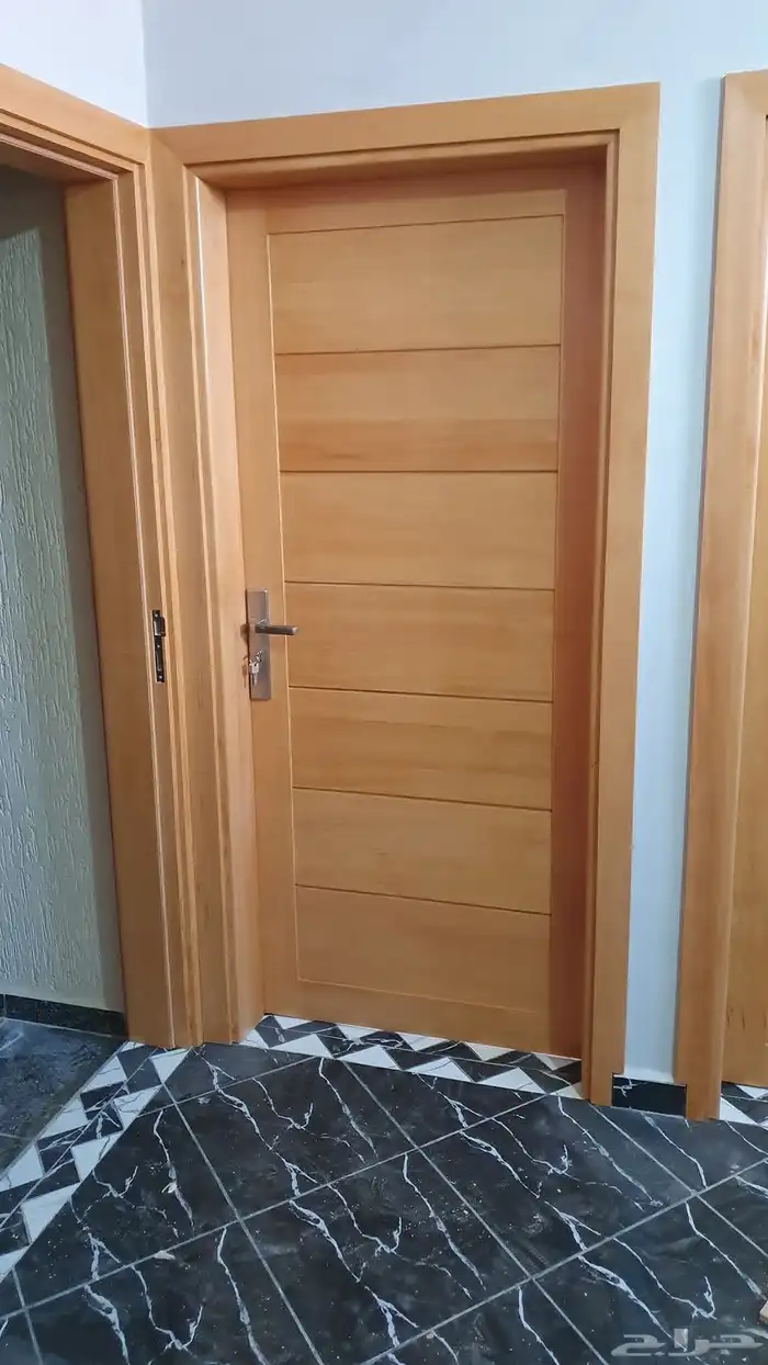 ابواب كبس خشب سويدي مع الحلق مع بويا مع التركيب بدون كيلون 1