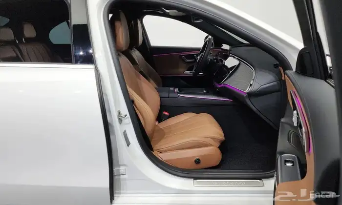 Mercedes E200 2025 10