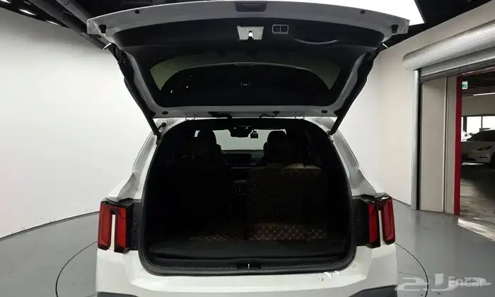 Kia Sorento 2024   SUV 17