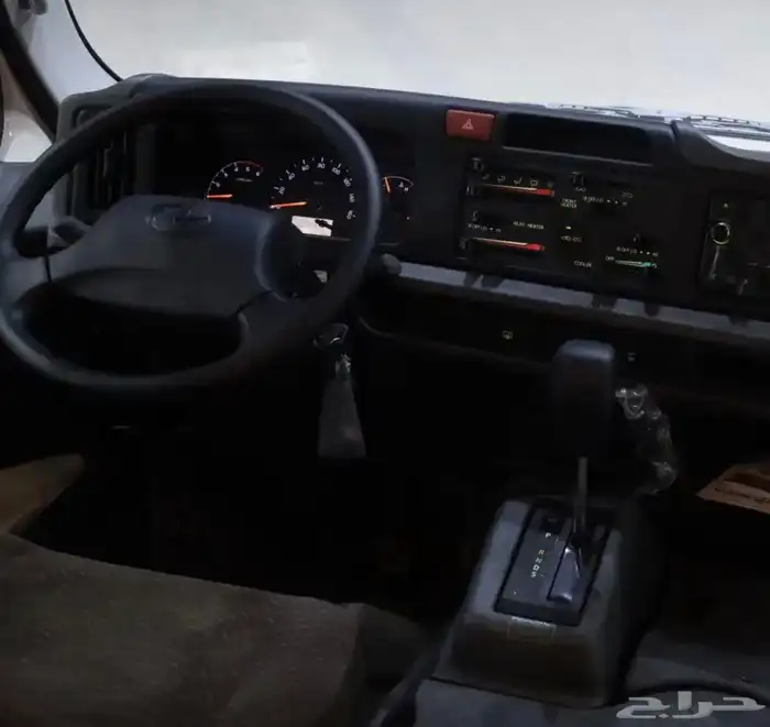 باص كوستر 2025 قير تماتيك ديزل اصفار 14