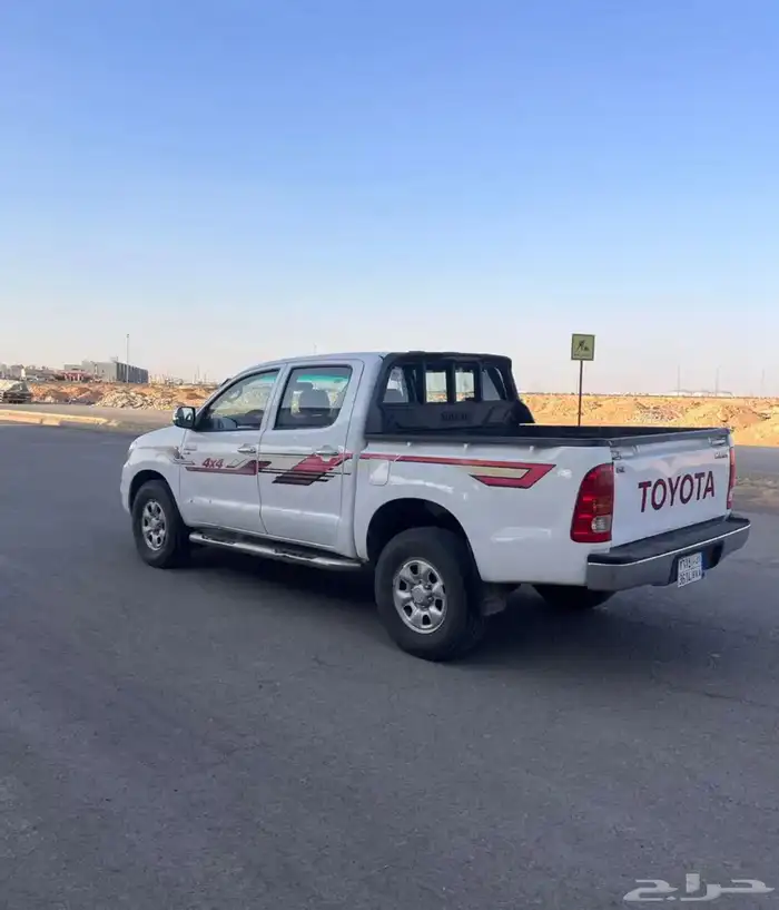 هايلوكس 2011 GL ديزل للبيع 5