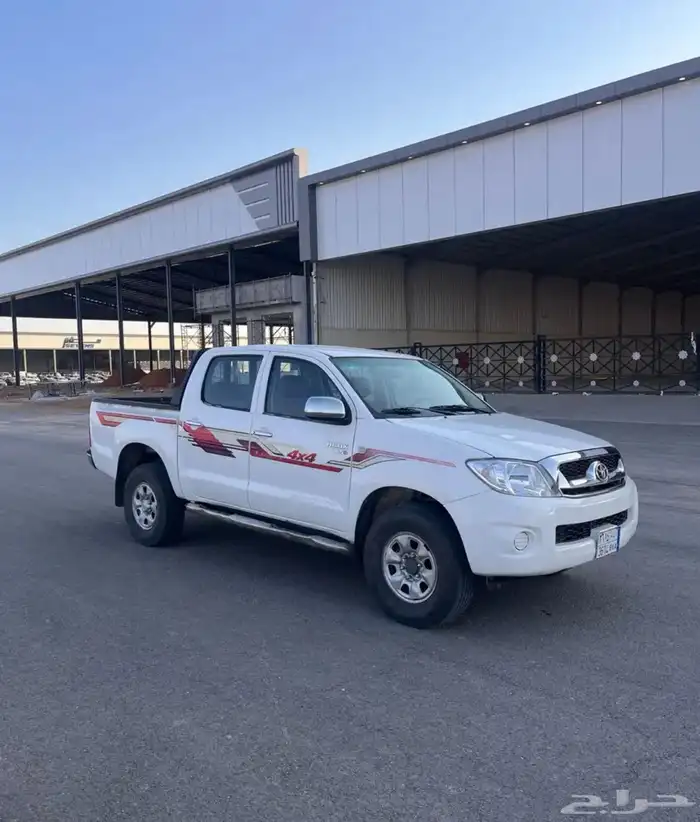 هايلوكس 2011 GL ديزل للبيع 2