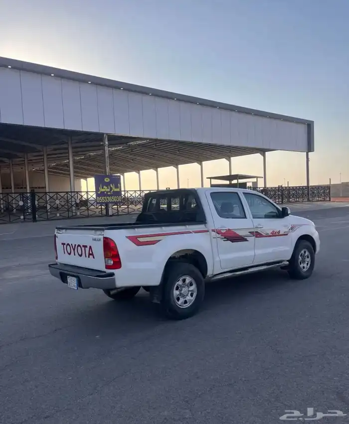 هايلوكس 2011 GL ديزل للبيع 3