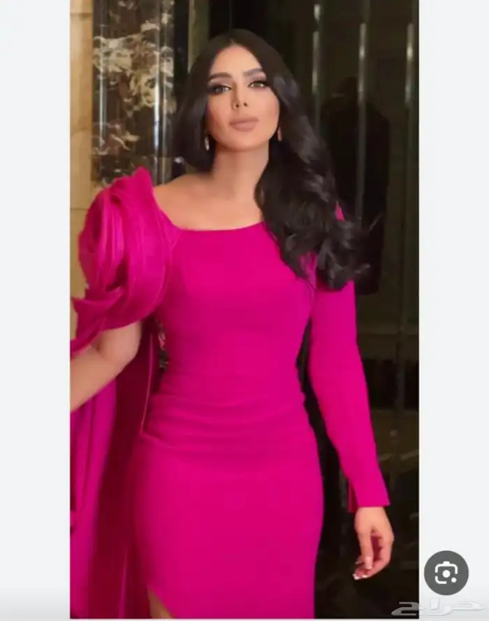 فستان من بيرلا فوشي جديد ونظيف وفخم 3