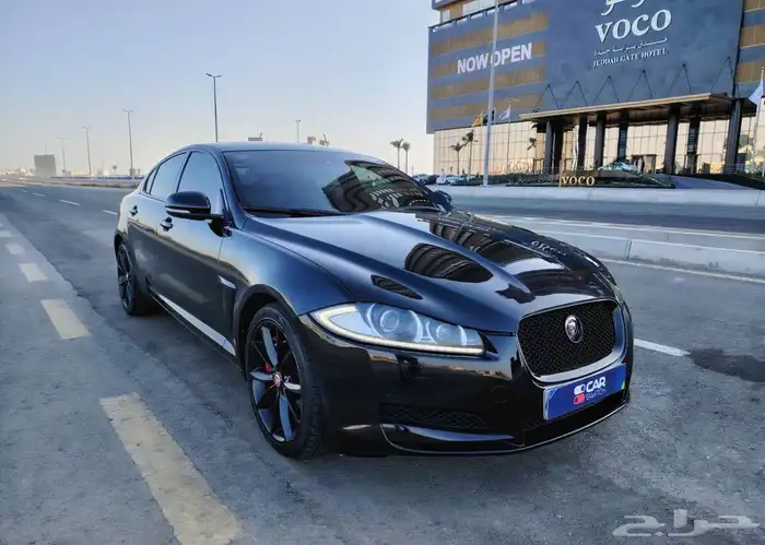 تمتع بسيارة جاكوار XF 2015 بحالة جيدة 2