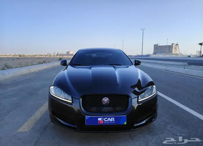 تمتع بسيارة جاكوار XF 2015 بحالة جيدة 1