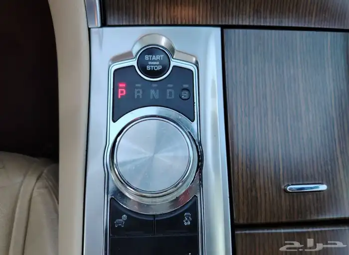 تمتع بسيارة جاكوار XF 2015 بحالة جيدة 14
