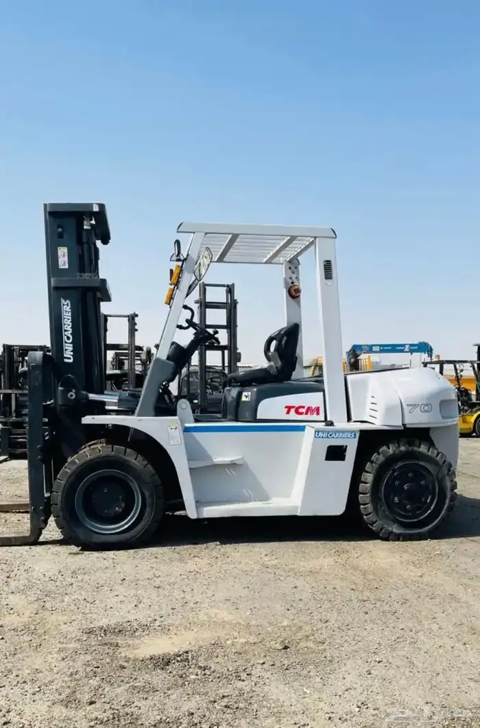 رافعه شوكيه فوركلفت سيزرلفت مان لفت للايجار Forklift 0