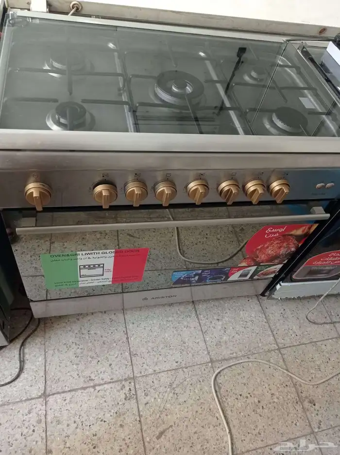 فرن أرستون ايطالى مقاس 90  60 شغال اشعال ذاتي شوايه ولمبه 0