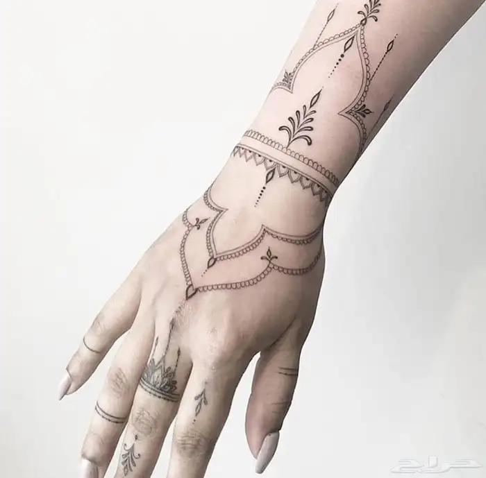 نقش حنة وتاتو اسود بصبغة 11