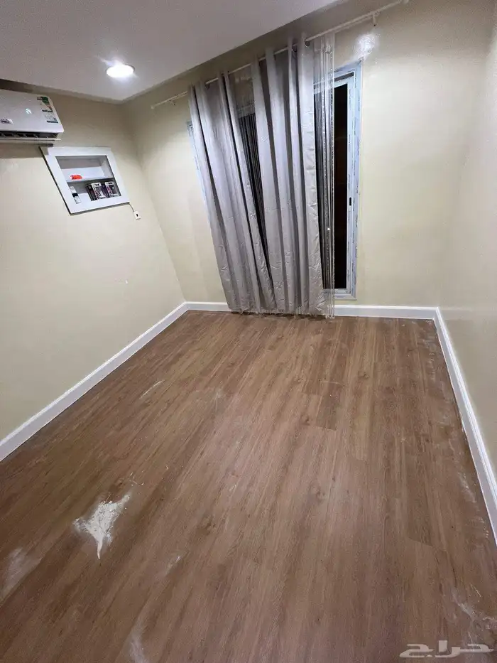 باركيه SPC مقاوم للماء عليه ضمان 10سنوات 25