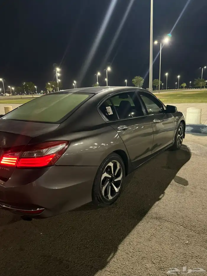 للبيع هوندا اكورد 2017 فل كامل شرط محركات 3