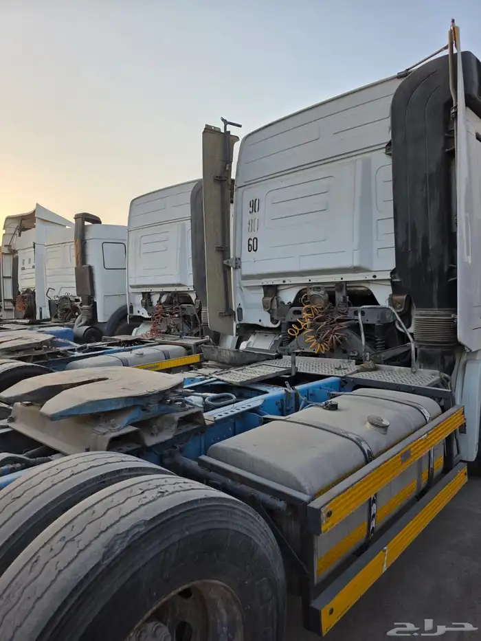 راس شاحنة اكتروس 3