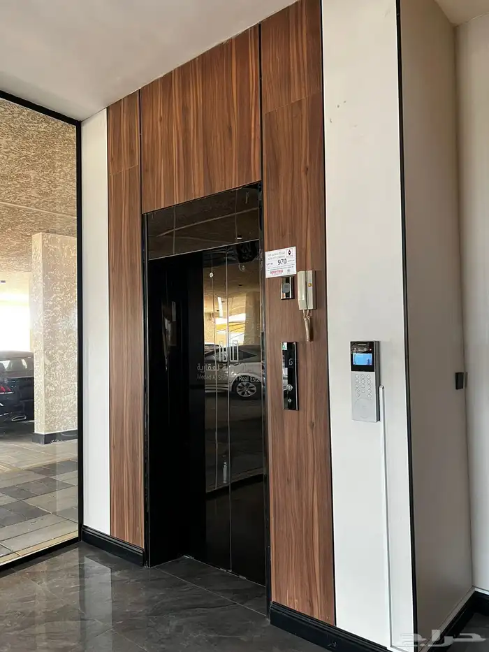 شقة باطلاله بانوراميه للايجار في موقع مميز 26