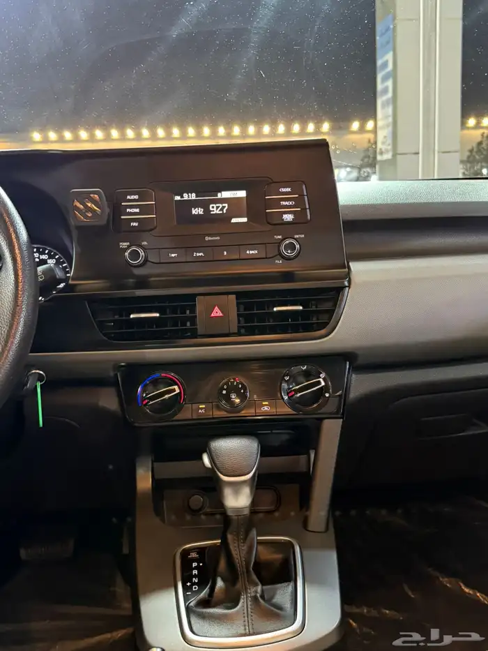 تم البيع  . 12