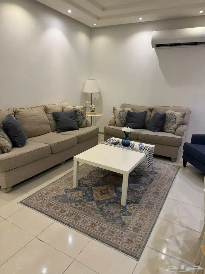 للإيجار شقه موثثه حي المنار 4