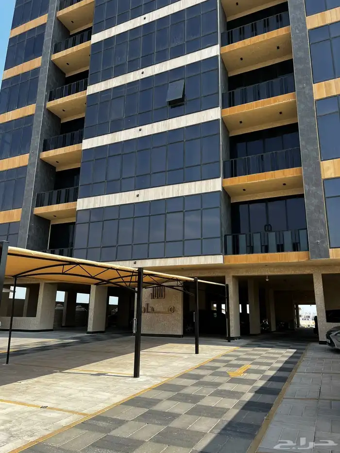 شقة باطلاله بانوراميه للايجار في موقع مميز 1