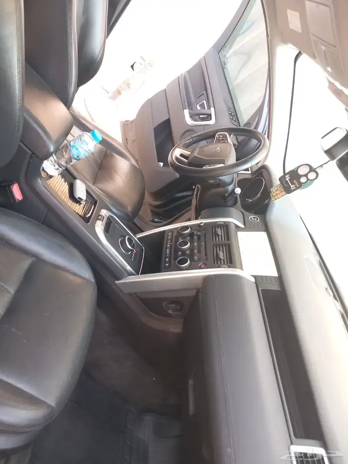 للبيع لاندروفر اسود سبورت دسكفري ديزل موديل 2018 38