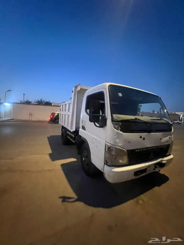 للبيع ميتسوبيشي دينا موديل 2013 3