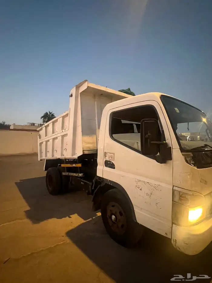 للبيع ميتسوبيشي دينا موديل 2013 5