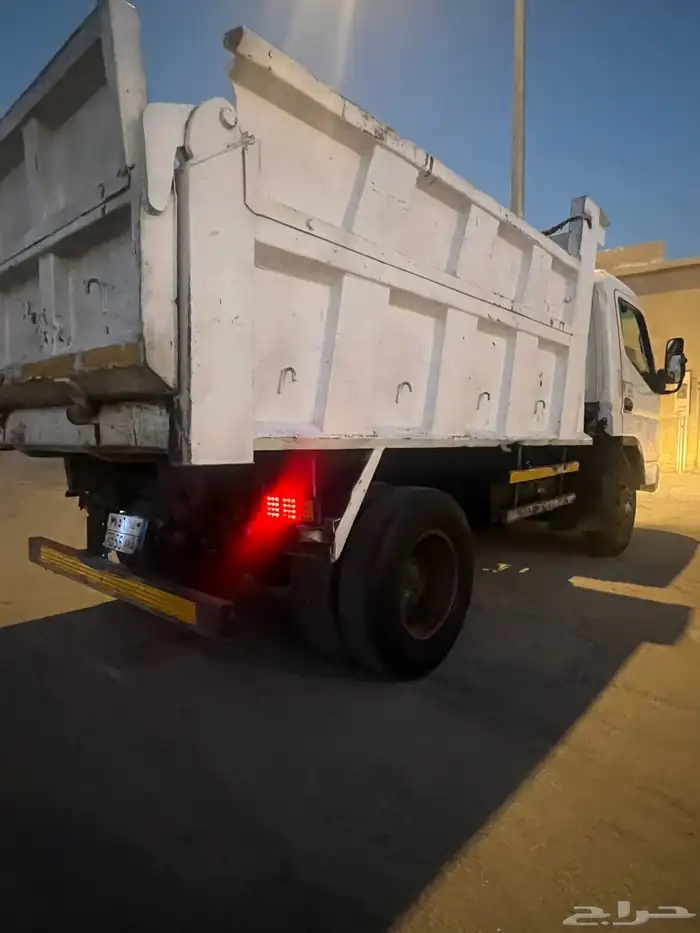 للبيع ميتسوبيشي دينا موديل 2013 1