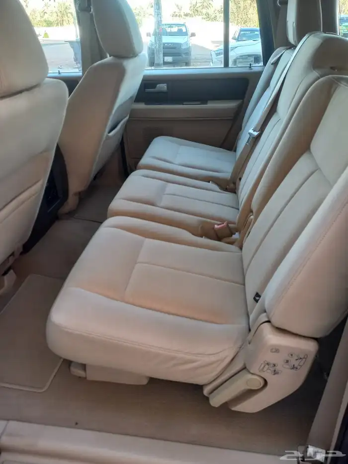 فورد اكسبديشن نظيف للبيع 8