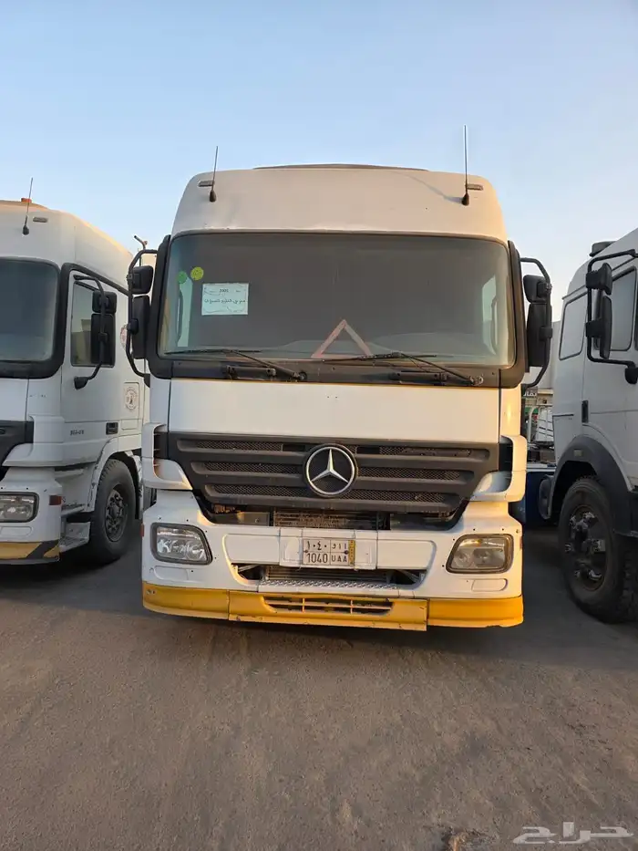 راس شاحنة اكتروس 1