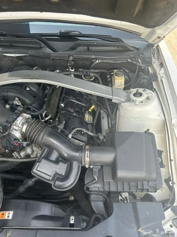 بسم الله سياره موستنج للبيع موديل 2013ماكينه 6سلندر 5