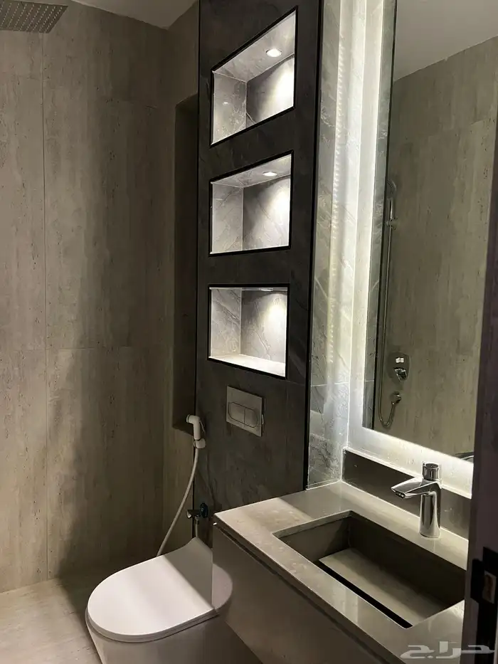 شقة باطلاله بانوراميه للايجار في موقع مميز 3