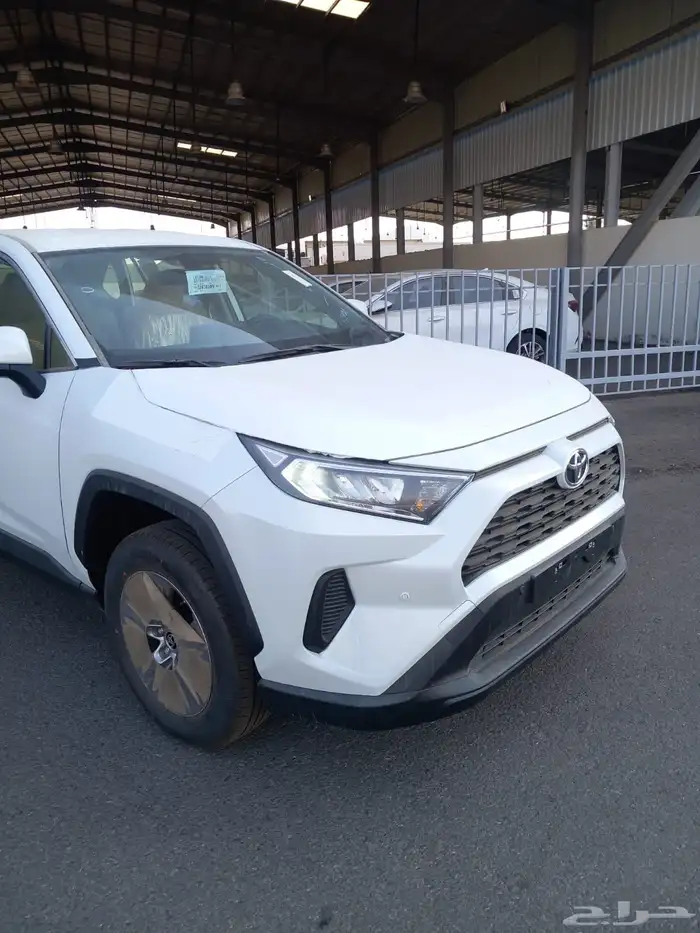 تويوتا راف فور LE استاندرد دبل 2025 بطاقه جمرك 4