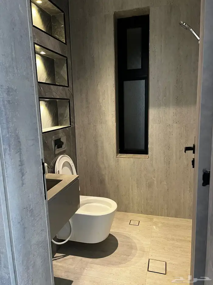 شقة باطلاله بانوراميه للايجار في موقع مميز 5