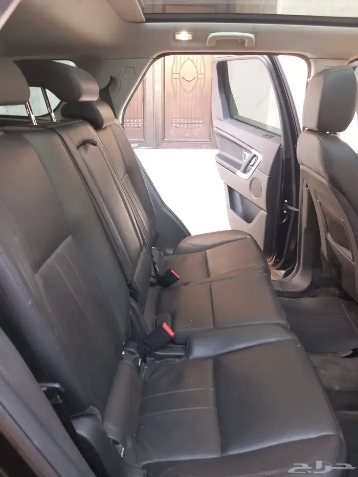 للبيع لاندروفر اسود سبورت دسكفري ديزل موديل 2018 34