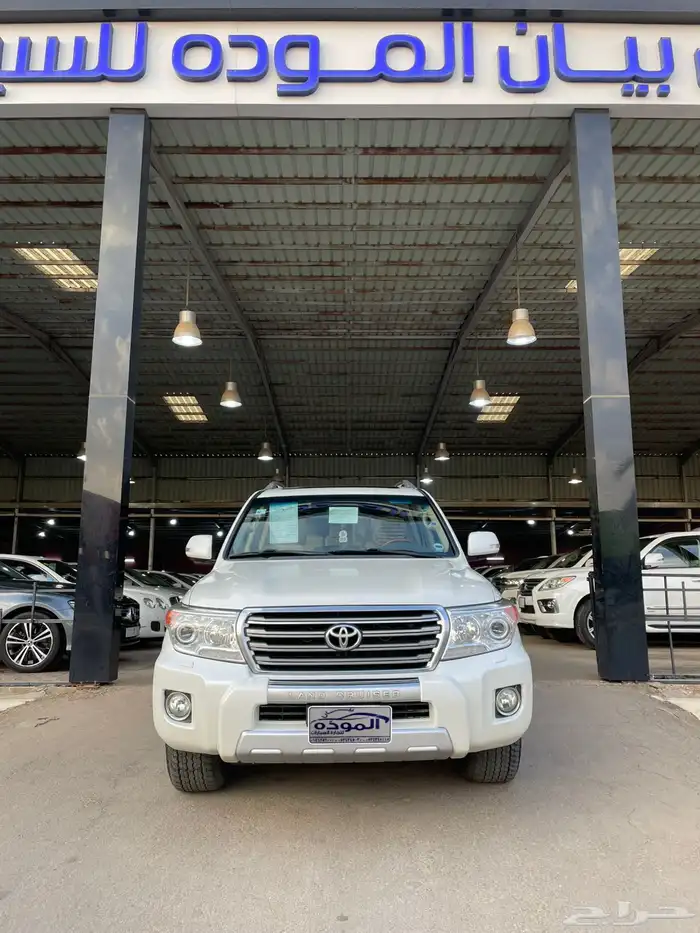 لاندكروزر 2015 فل كامل 1