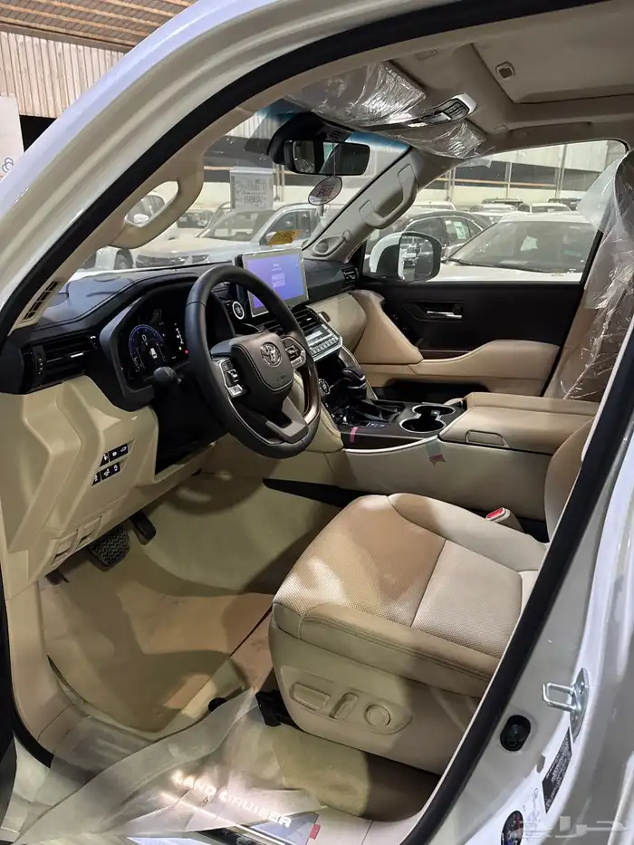 تويوتا لاندكروزر GXR-S 2025 13