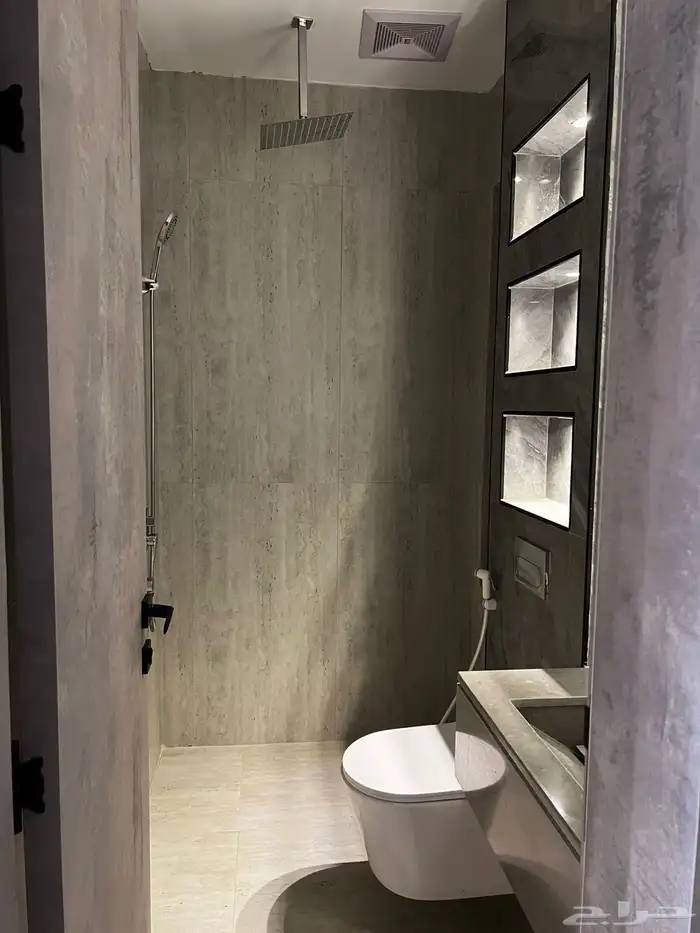 شقة باطلاله بانوراميه للايجار في موقع مميز 11