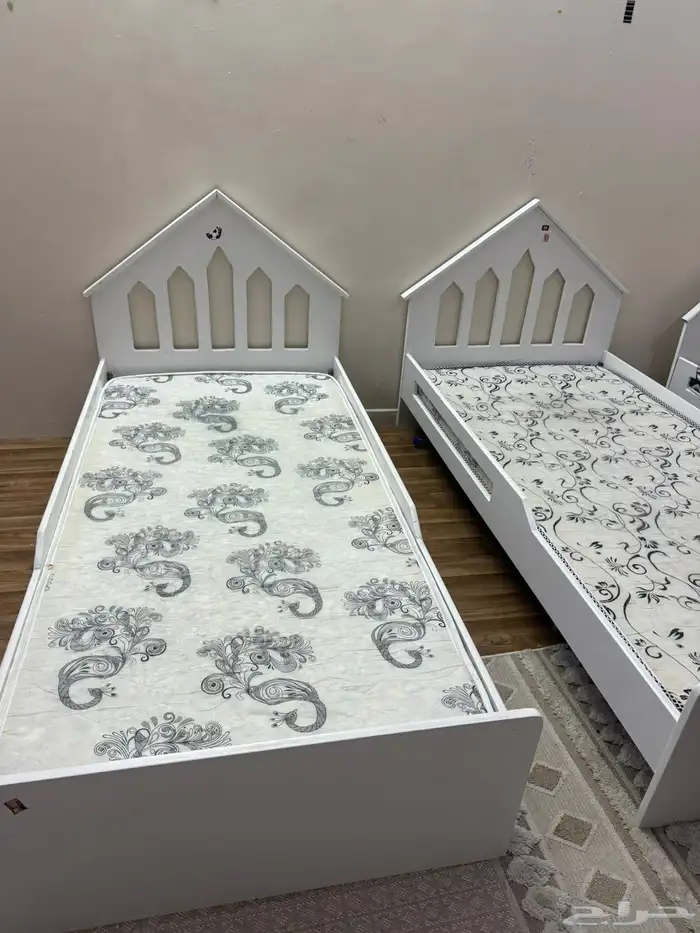 سرير للبيع 1