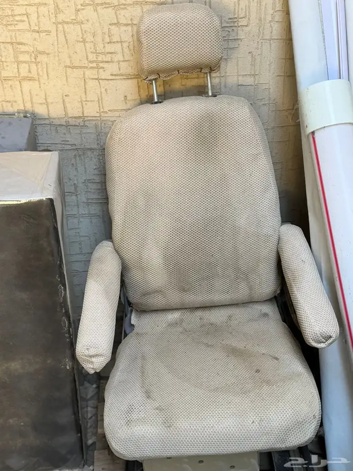 كرسي خاص ل ذوي الاحتياجات الخاصة 1