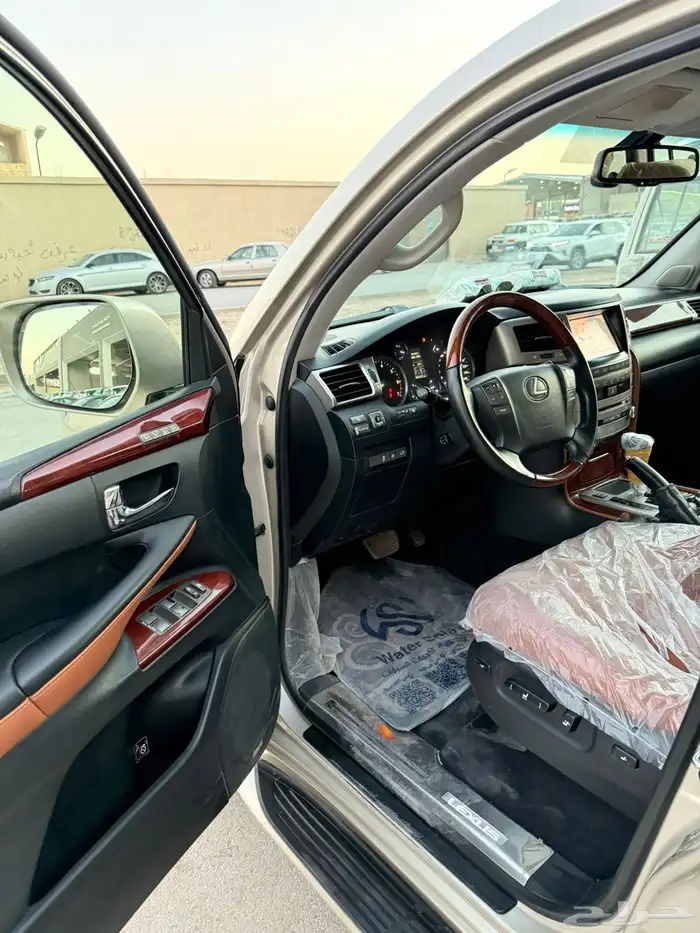 لكزس 2012 6