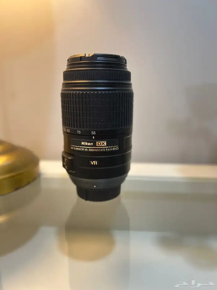 عدسة نيكون 55-300mm نظيفة العزل ممتاز 1