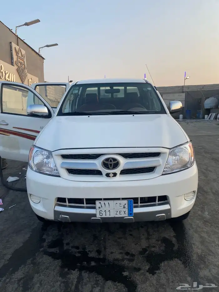 هايلوكس دبل 8